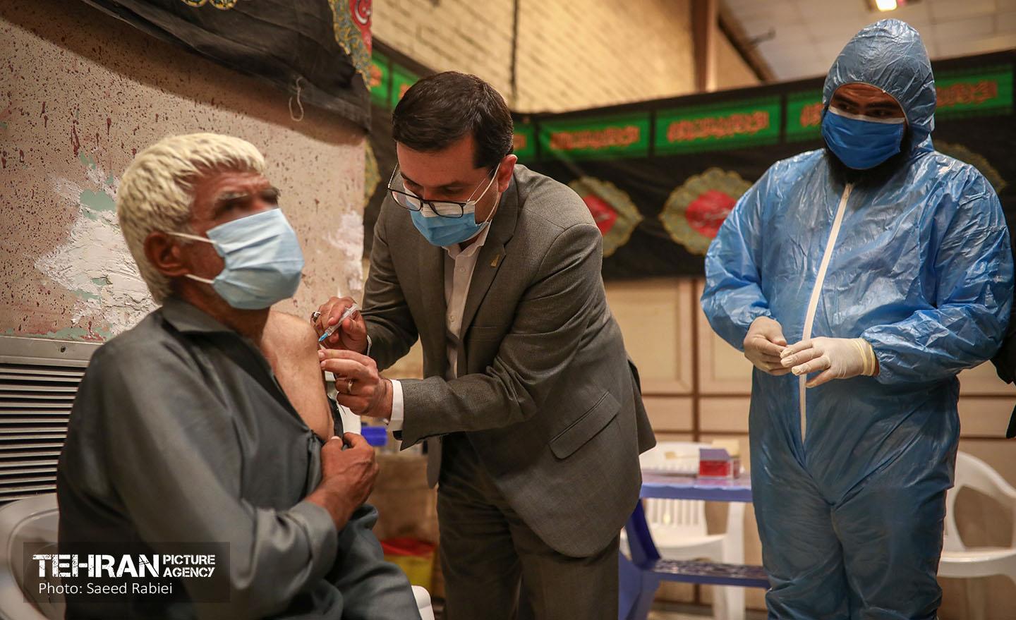 بازدید رئیس سازمان مدیریت بحران شهرداری تهران از گرمخانه خاوران 30