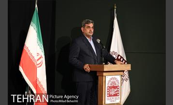 افتتاحیه مستند زمستان است 7