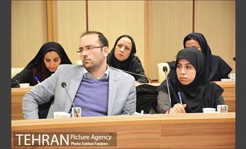 نشست هم اندیشی با مدیران روابط عمومی مناطق 22 گانه 7