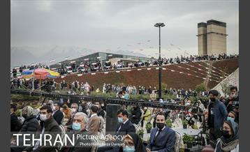 اجرای کنسرت سالار عقیلی در باغ کتاب 2