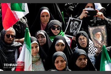 اجتماع «دختران جان‌فدای ایران»