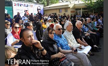 بدرقه عباس کیارستمی به خانه ابدی‎ 13