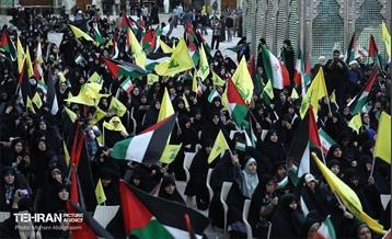 اولین همایش مسجد برقرار در حرم امام(ره) 52