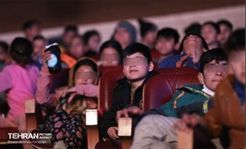 کنسرت رضا صادقی برای کودکان کار 4