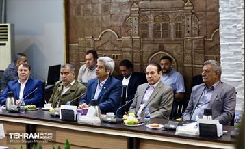 ملاقات معاون مالی و اقتصاد شهری با نخبگان، فرهنگیان و ورزشکاران منطقه 12 19