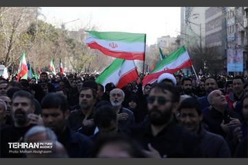 اجتماع مردم تهران در پی شهادت رهبر انقلاب - 2 7