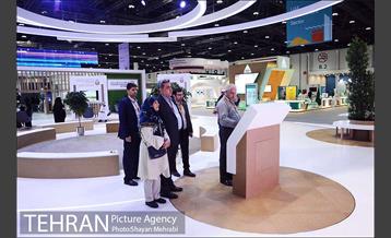 بازدید پیروز حناچی از نمایشگاه مجمع جهای شهری  15