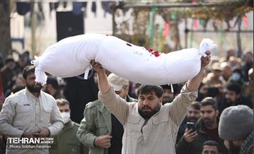 تشییع پیکر شهید گمنام در منطقه ۲۱