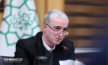 نشست هم‌اندیشی هیئت رئیسه اتاق اصناف تهران، روسای اتحادیه‌های صنفی تهران و هیئت امناء بازار تهران با شهردار تهران 56