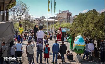 جشن بهار اولی‌ها با عروسک‌های غول پیکر 7