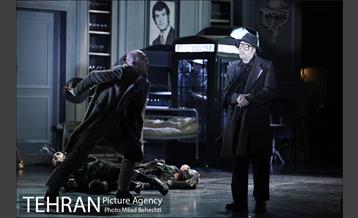 نمایش می سی سی پی نشسته می میرد‎ 19