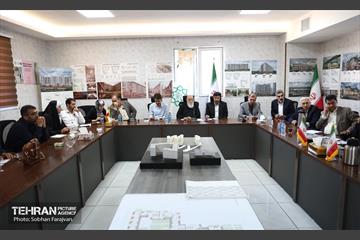 جلسه انتخاب معماری پروژه حیاط تهران 29