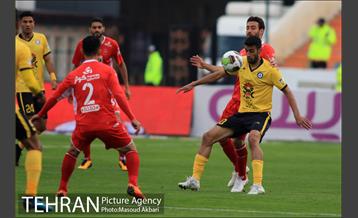 دیدار تیم‌های فوتبال پرسپولیس - پارس جنوبی 8