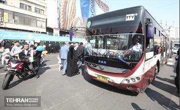 خدمات شهرداری تهران در پایان راهپیمایی ۲۲ بهمن - ۲ 3