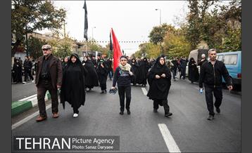 راه پیمایی مردم تهران در روز اربعین  28