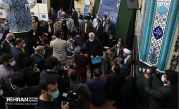 حضور شهردار تهران در مسجد علی ابن الحسین(ع) منطقه 14