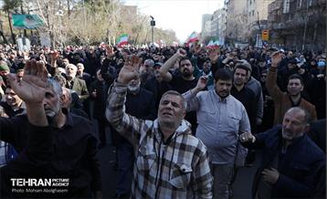 اجتماع مردم تهران در پی شهادت رهبر انقلاب - 2 3