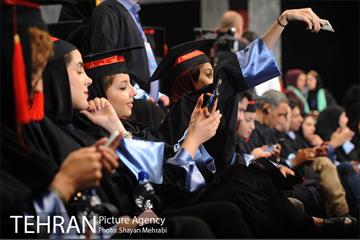 نخستین جشن فارغ التحصیلی ادوار دانشکده خبر 6