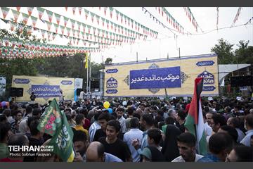 مهمانی ۱۰ کیلومتری عید غدیر در تهران - 2 30