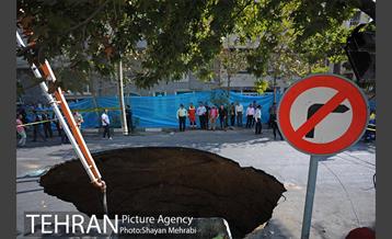 ریزش بخشی از خیابان پیامبر اتوبان ستاری -2 30