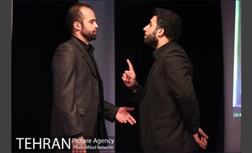 نمایش او فقط خسته بود‎ 3