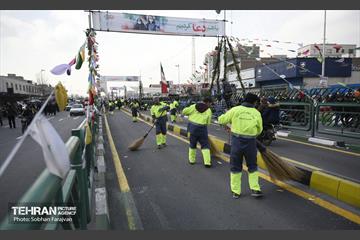 خدمات شهرداری تهران در پایان راهپیمایی ۲۲ بهمن 16