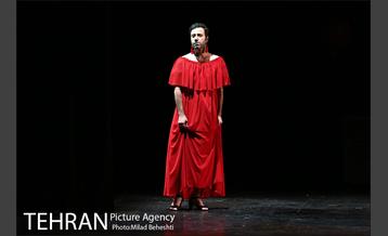 نمایش اژدهای طلایی 4