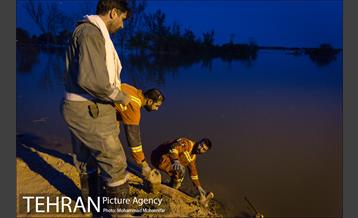 عملیات تخلیه آب از شهرک پیام اهواز 18