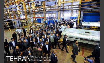 بازدید معاون اول رئیس جمهور به همراه شهردار تهران از کارخانه واگن‌سازی تهران 16