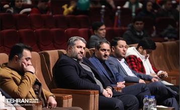 آیین تجلیل از همکاران شرکت خودرو سرویس شهر 37