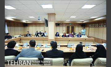 حضور زهرا نژاد بهرام در مرکز ارتباطات شهرداری تهران 17