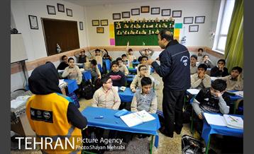 مانور سراسری زلزله در دبستان دکتر حسن تهرانی مقدم 3