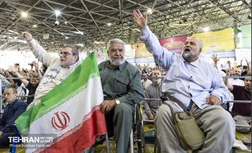 نماز جمعه «خشم و نصر» در تهران 43