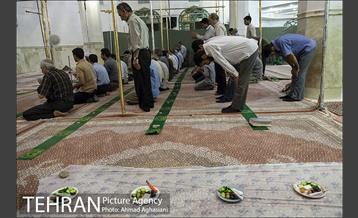 برسر سفره میهمانی خدا 8