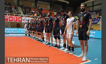 دیدار تیم های والیبال پیکان تهران و پارسه تهران