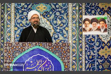 اقامه نماز عید سعید فطر در مصلی امام خمینی(ره)