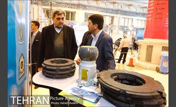 بازدید شهردار از نمایشگاه بزرگ دستاوردهای دفاعی جمهوری اسلامی و نمایشگاه سازندگی ،محرومیت زدایی و خدمات رسانی 11