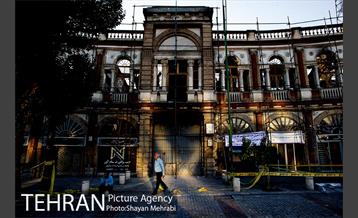 بازدید شهردار تهران از خسارت آتش سوزی اخیر میدان حسن آباد 3