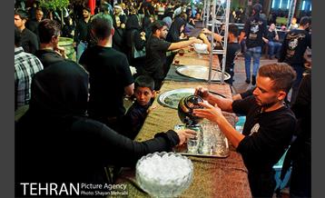 موکب هیئت الرضا(ع) در میدان حسن آباد 9