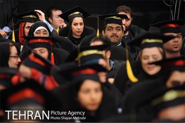 نخستین جشن فارغ التحصیلی ادوار دانشکده خبر 17