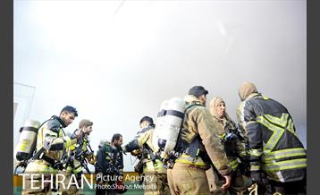 آتش سوزی در ساختمان برق حرارتی 9