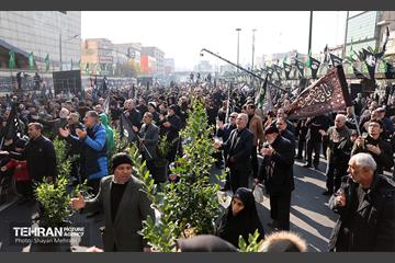 عزاداری شهادت حضرت فاطمه(س) در میدان هفت تیر 9