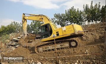 بازدید دانشجویان از پروژه مقاوم‌سازی پل تقاطع بزرگراه همت و رودخانه کن 53