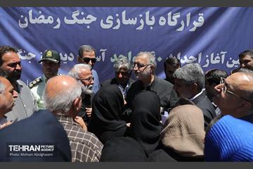 کلنگ‌زنی احداث ۲۴۰ واحد مسکونی آسیب‌دیده از جنگ رمضان 9