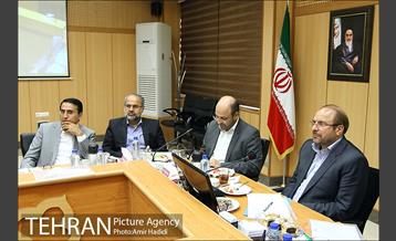 نشست صمیمانه شهردار تهران با مدیران مسئول رسانه های جمعی 17