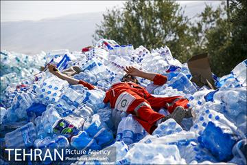 داوطلبان سرخ پوش  30