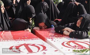 مراسم تشییع پیکرهای ۱۰۰ شهید گمنام 1