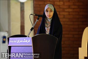 حلقه ادبی پنجره در فرهنگسرای اندیشه 2
