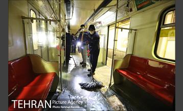 آغاز عملیات ضدعفونی کردن مترو تهران 25