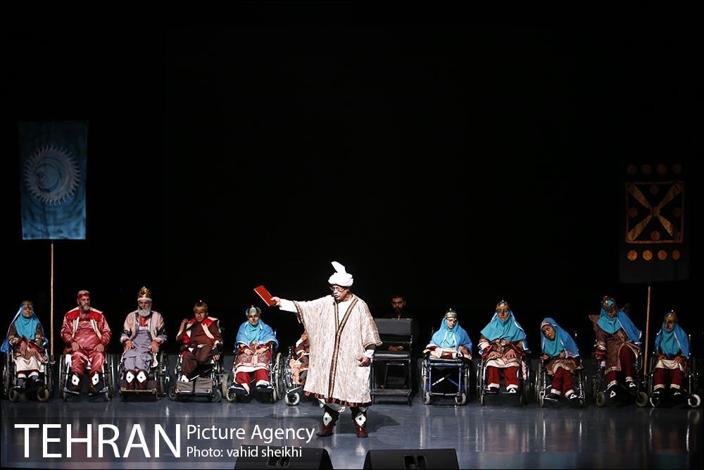 نمایش فاخر رستم و سهراب 11